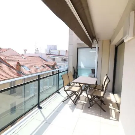 Modern 3 Bedroom Lecerf 5 To The Croisette 411 By Interhome Cannes