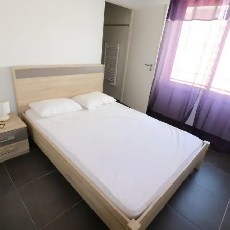 Modern 3 Bedroom Lecerf 5 To The Croisette 411 By Interhome *