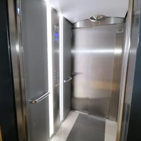 Apartamento Modern 3 Bedroom Lecerf 5 To The Croisette 411 By Interhome *