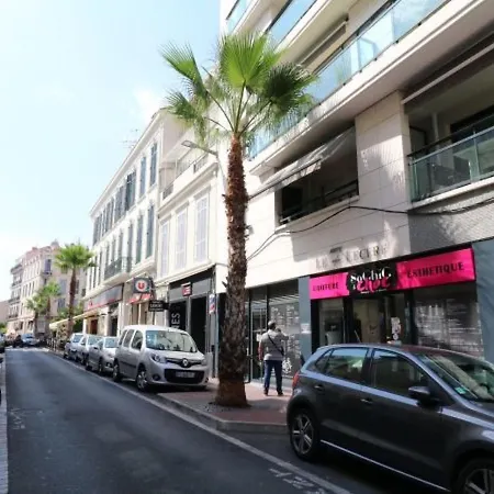 Modern 3 Bedroom Lecerf 5 To The Croisette 411 By Interhome Apartamento